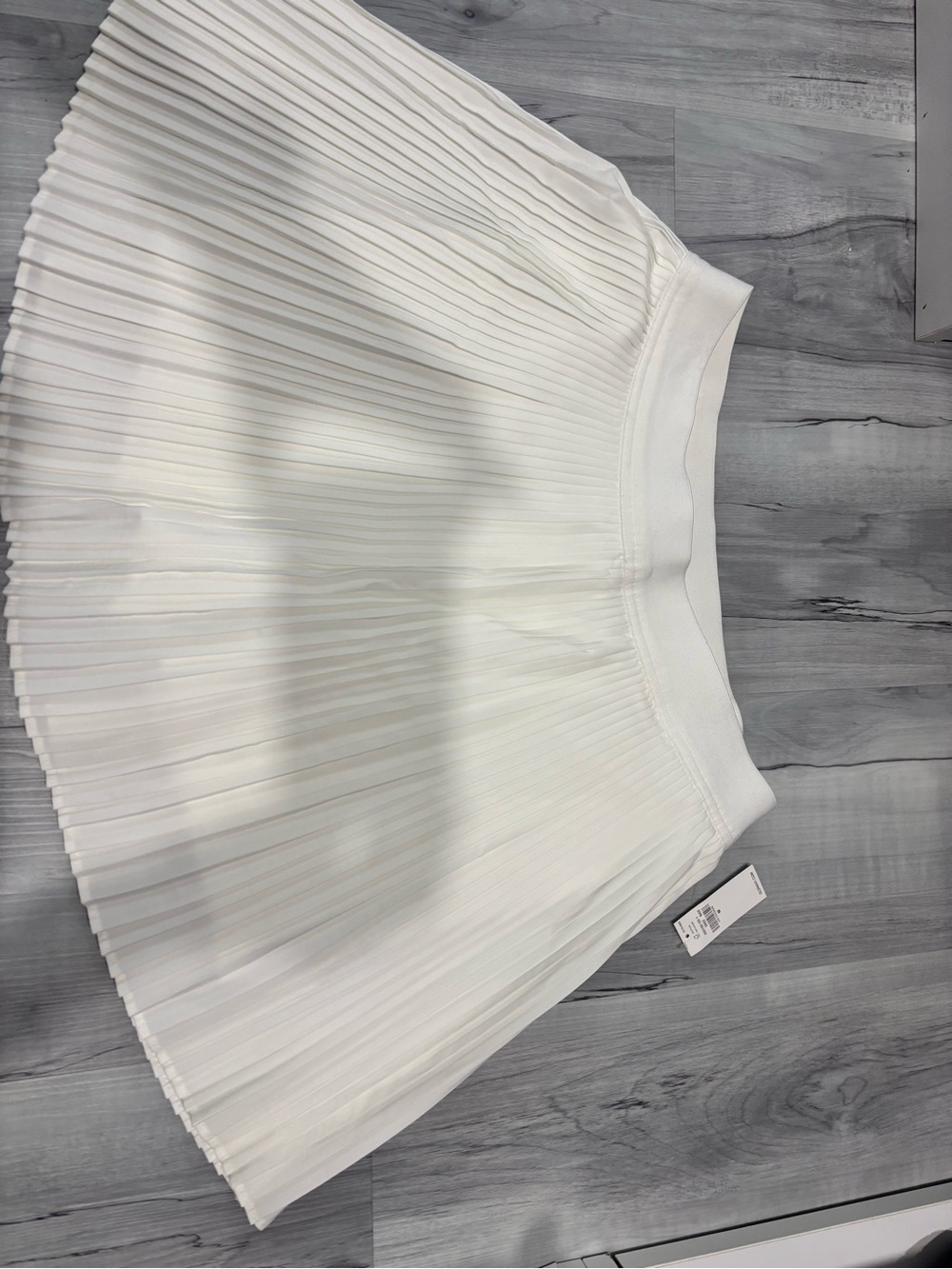 Brand New Old Navy White Pleated Women’s Skirt